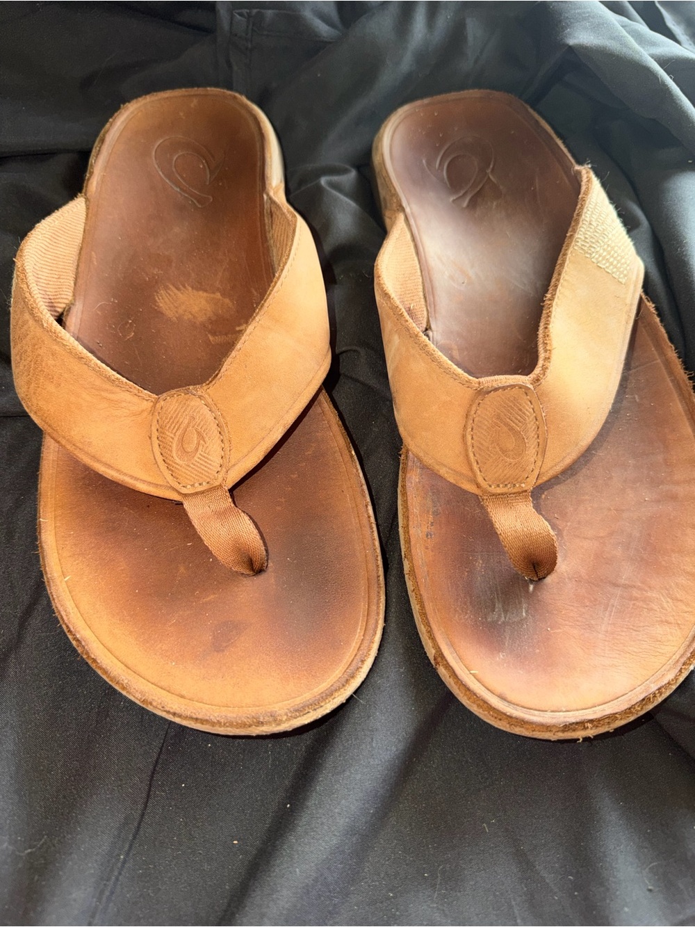 OluKai Tuahine Men's Brown Leather Thong Sandals Slip On US 10 EU 43
